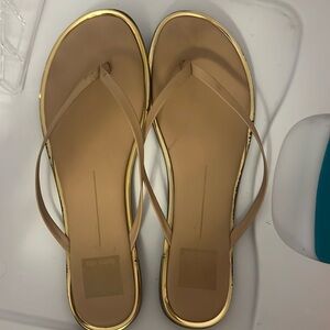 Dolce Vita beige tan flip flop sandal
